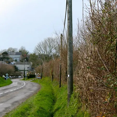 Ecolodge Du Mont Saint Michel Bed and Breakfast 3*