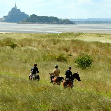 Couette-café Écolodge du Mont Saint Michel